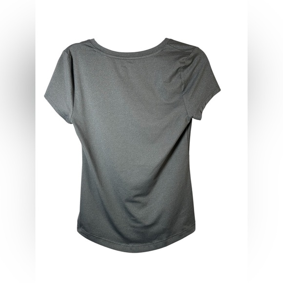 FILA Sport Women’s V-Neck Athletic Top Gray Size XS Short Sleeve Performance Tee - Picture 4 of 4